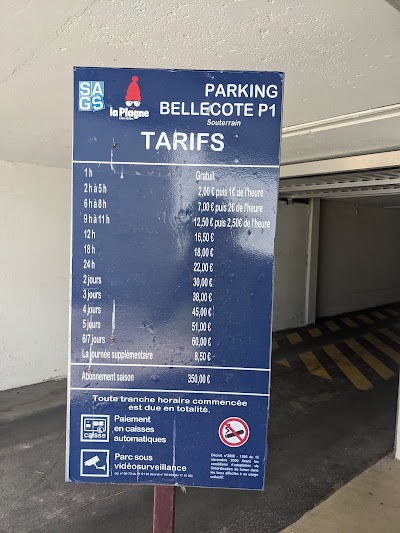 Car park, Mâcot-la-Plagne (52 D224)